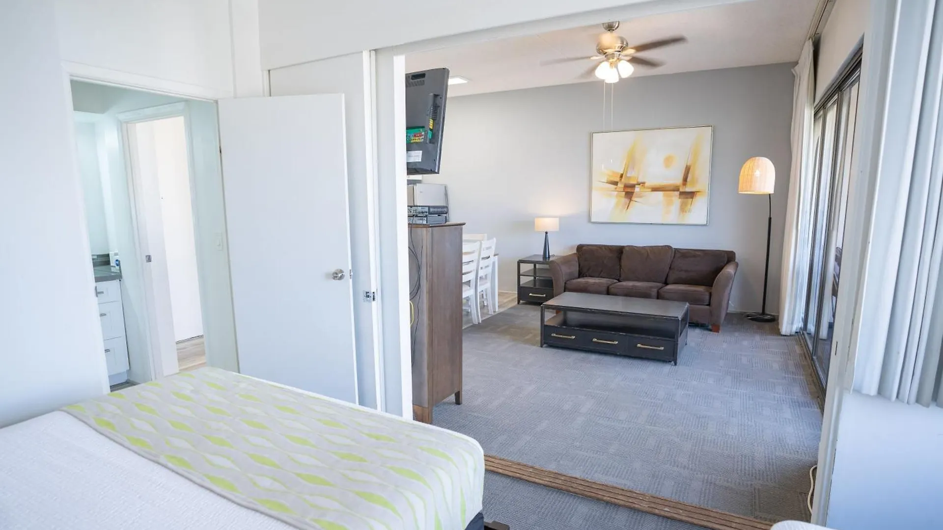 הונולולו Waikiki Banyan Condo Located One Block From Waikiki Beach! Condo