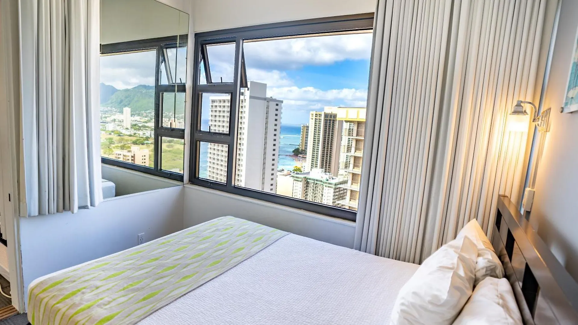 Waikiki Banyan Condo Located One Block From Waikiki Beach! Condo Honolulu 0*,  USA